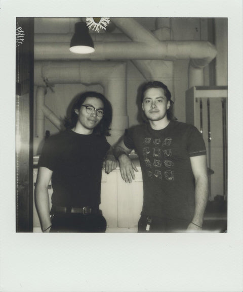 Two Broke Boys tourne un film