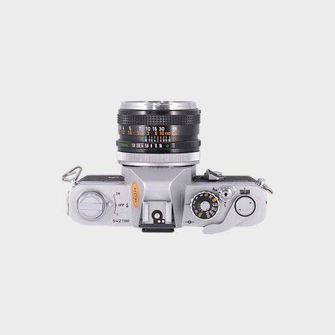 Canon FTb QL Reflex 35mm argentique avec 50mm f1.8 objectif