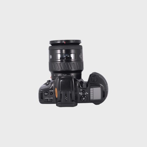 Minolta Dynax 500si 35mm SLR film camera with 28-105mm f3.5-4.5 lens