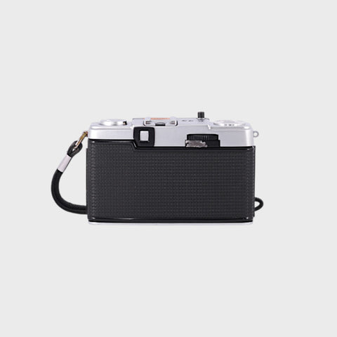 Olympus Pen EE-3 35mm Half-frame Film Camera with 28mm f3.5 Lens