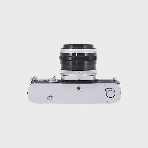 Canon FT QL Reflex 35mm argentique avec 50mm f1.8 objectif