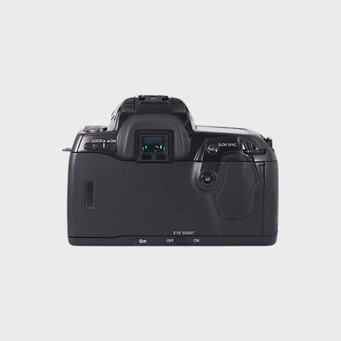 Minolta Dynax 800si 35mm SLR film camera with 28-105mm lens