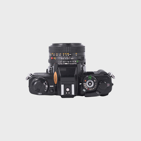 Minolta X-700 Reflex 35mm argentique avec 50mm f1.7 objectif