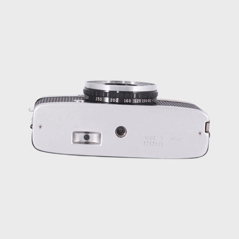 Olympus Pen EE-3 35mm Half-frame Film Camera with 28mm f3.5 Lens