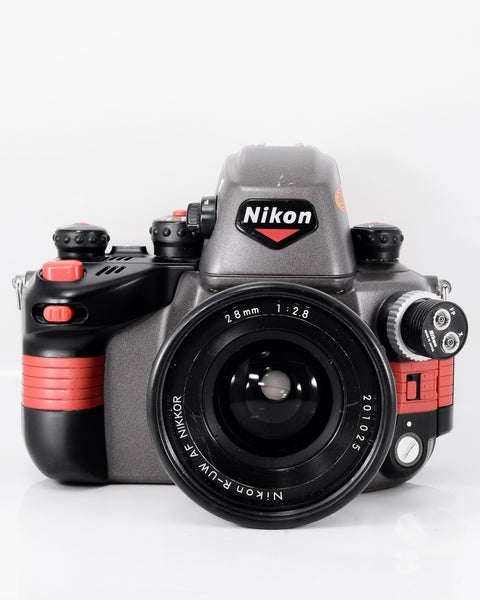 Nikon Nikonos RS AF Reflex 35mm argentique avec 28mm f2.8 objectif