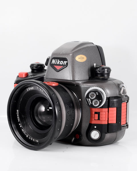 Nikon Nikonos RS AF Reflex 35mm argentique avec 28mm f2.8 objectif