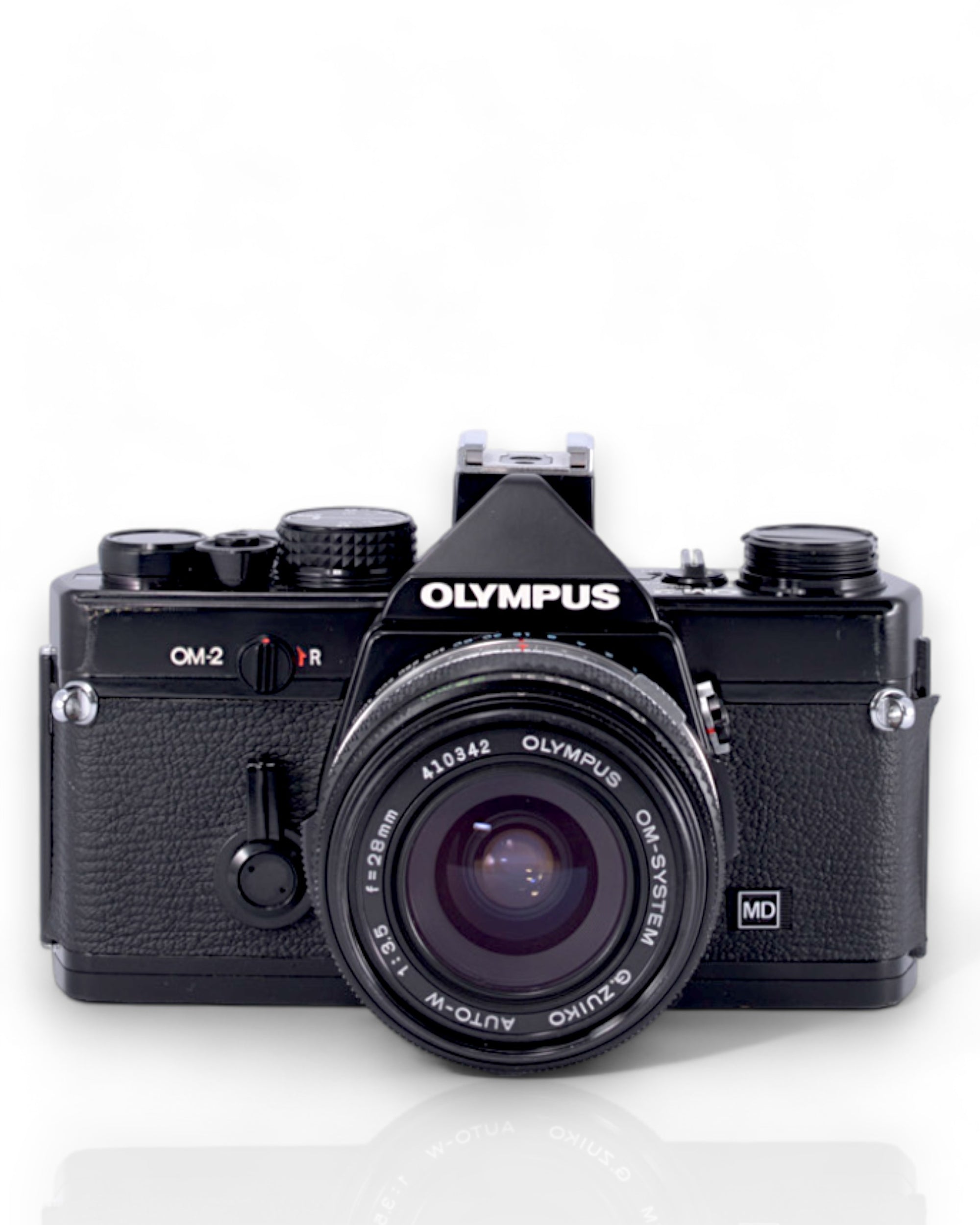 Olympus OM-2 Reflex 35mm argentique avec 28mm f3.5 objectif