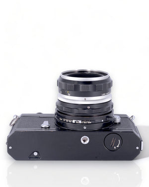 Nikon Nikkormat FT Reflex 35mm argentique avec 50mm f2 objectif