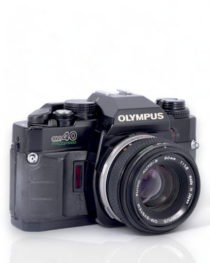 Olympus OM40 Reflex 35mm argentique avec 50mm f1.8 objectif