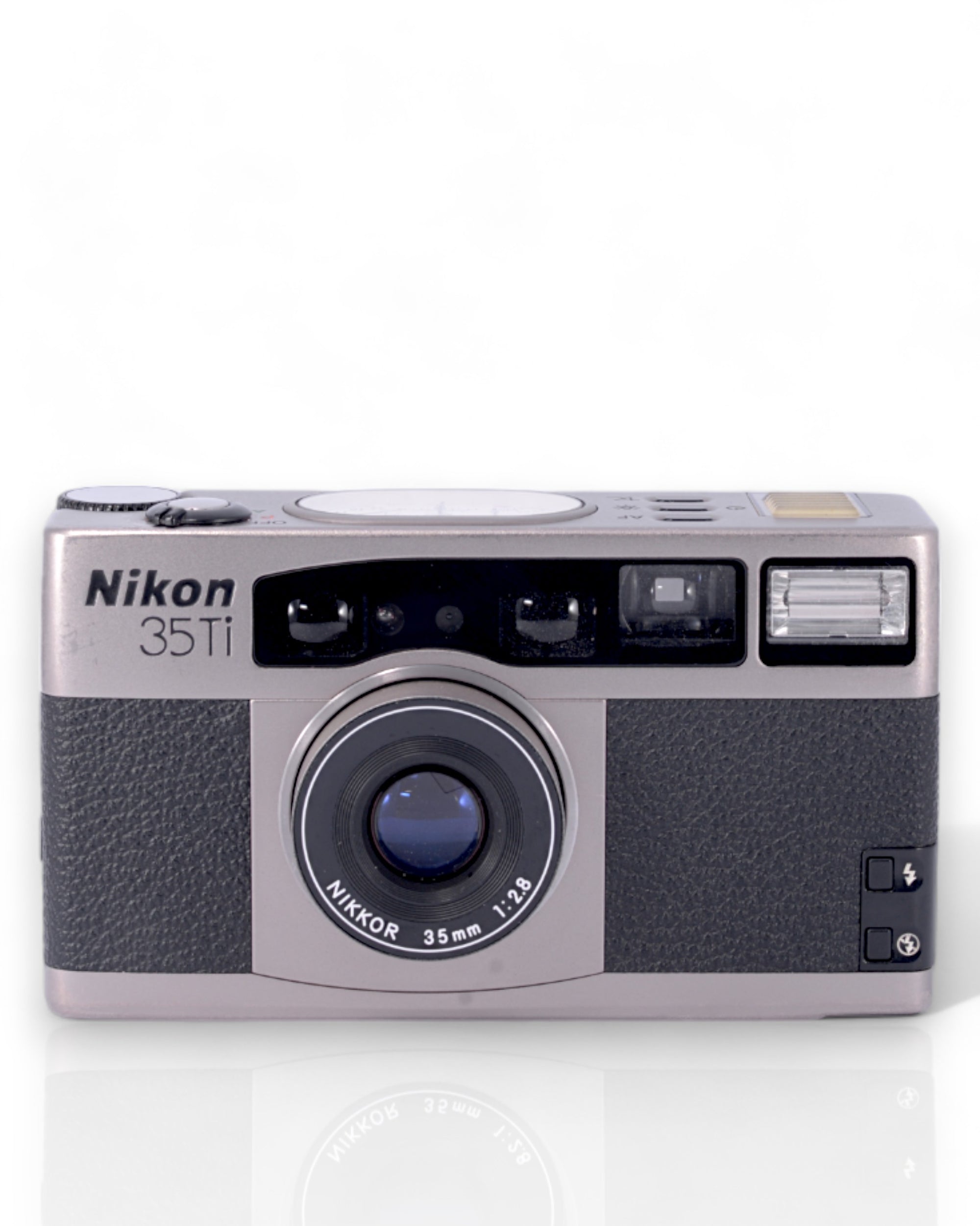 Nikon 35 Ti Point & Shoot 35mm argentique avec 35mm f2.8 objectif