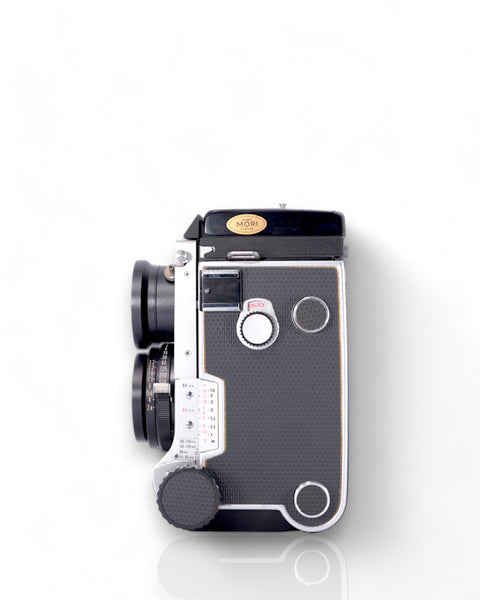 Mamiya C220 appareil photo TLR moyen format avec 80mm f2.8 objectif