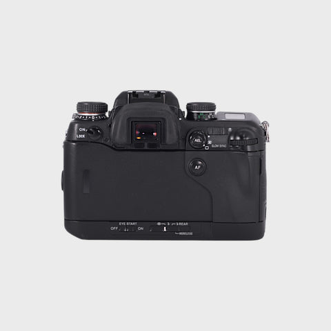 Minolta Dynax 9 35mm SLR film camera with 35-70mm f4 lens