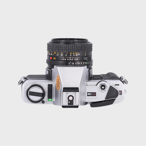 Minolta X-300 Reflex 35mm argentique avec objectif 50mm f1.7