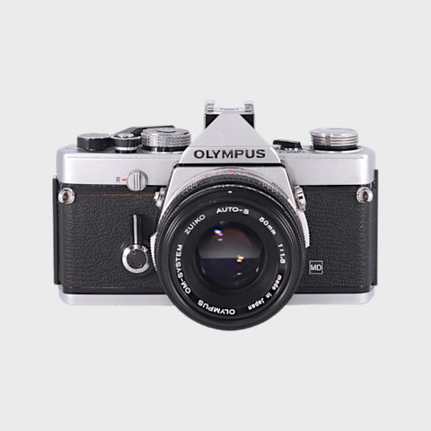 Olympus OM-1 Reflex 35mm argentique avec 50mm f1.8 objectif