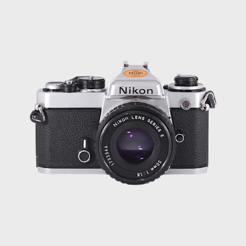 Nikon FE Reflex 35mm argentique avec 50mm f1.8 objectif