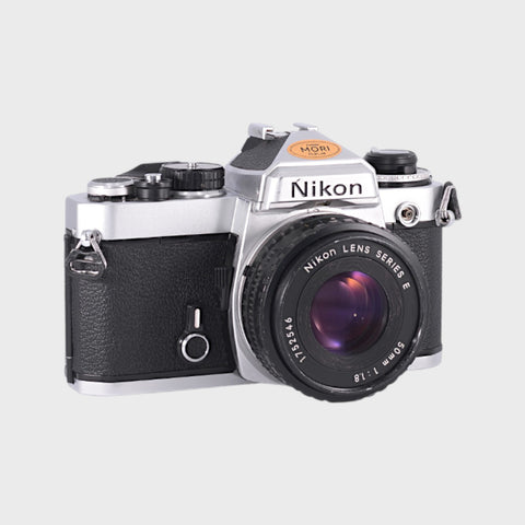 Nikon FE Reflex 35mm argentique avec 50mm f1.8 objectif