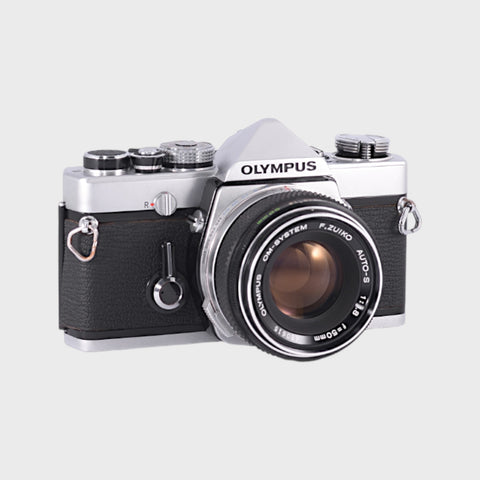 Olympus OM-1 Reflex 35mm argentique avec 50mm f1.8 objectif