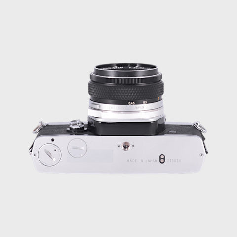 Olympus OM-1 Reflex 35mm argentique avec 50mm f1.8 objectif