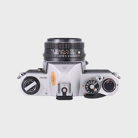 Pentax K1000 Reflex 35mm argentique avec 50mm f1.7 objectif