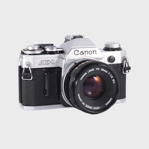 Canon AE-1 Reflex 35mm argentique avec 50mm f1.8 objectif