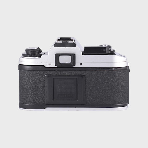 Nikon FG-20 35mm SLR Film Camera with 38-70mm zoom lens