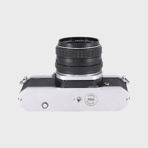 Pentax K1000 35mm SLR film camera with 55mm f1.8 lens