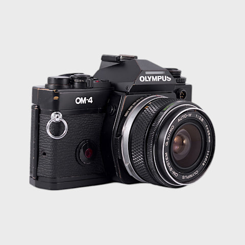 Olympus OM4 Reflex 35mm argentique avec 35mm f2.8 objectif