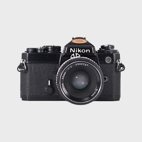 Nikon FE Reflex 35mm argentique avec 50mm f2 objectif