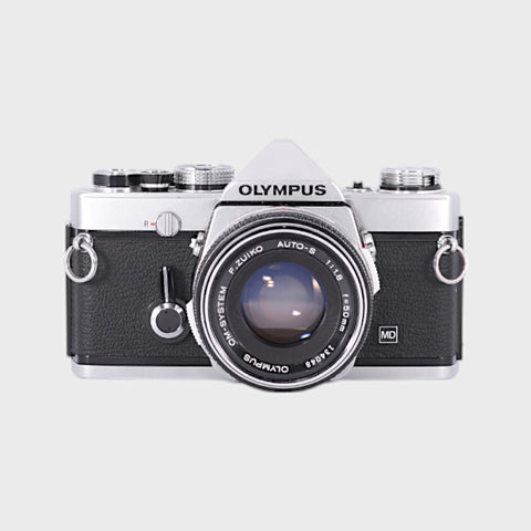 Olympus Om-1 Reflex 35mm argentique avec 50mm f1.8 objectif