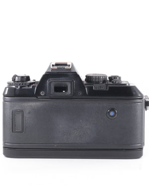 Nikon F-301 Reflex 35mm argentique boîtier  seulement