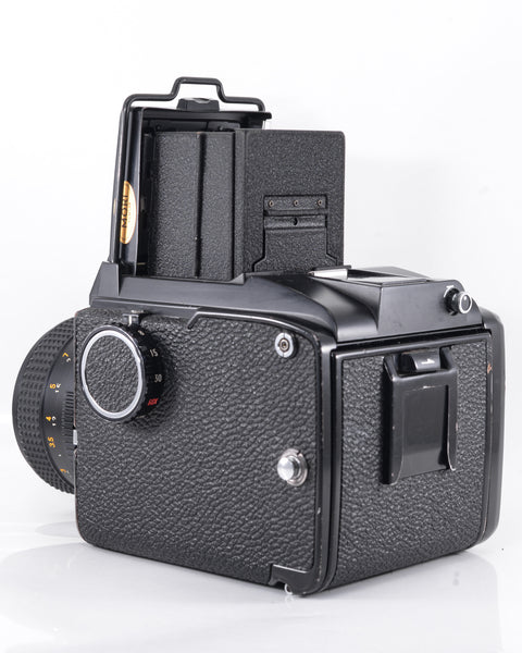 Mamiya 645J Moyen Format argentique avec 80mm f2.8 objectif