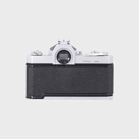 Nikon Nikkormat FT Reflex 35mm argentique avec 50mm f1.4 objectif