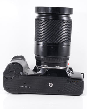 Minolta Dynax 7000i Reflex 35mm argentique avec 28-135mm objectif