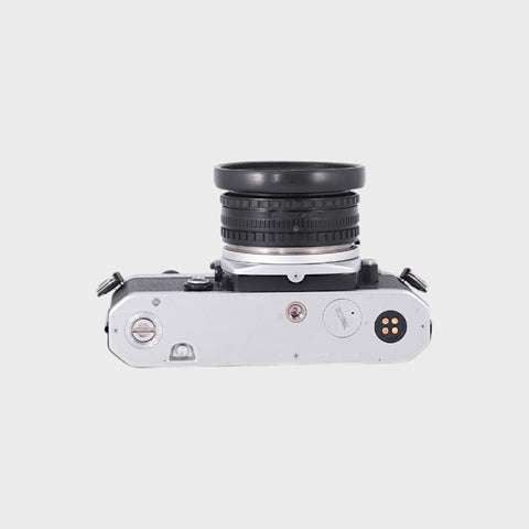 Nikon FE Reflex 35mm argentique avec 50mm f1.8