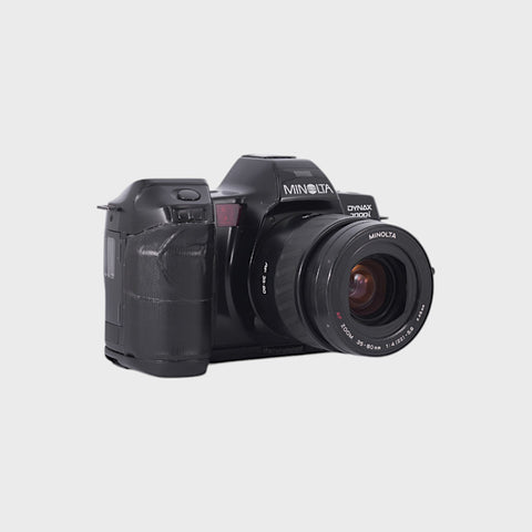 Minolta Dynax 7000i 35mm SLR film camera with 35-80mm lens