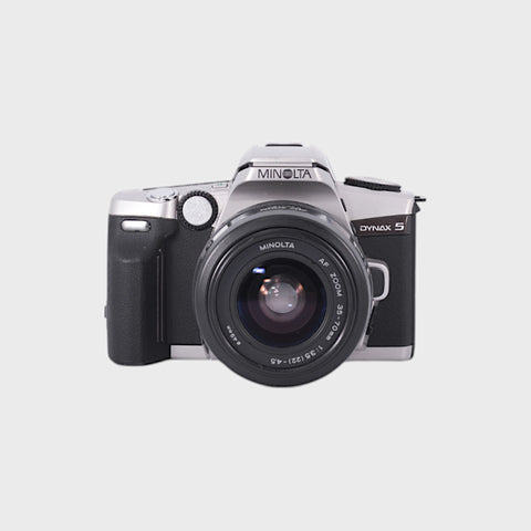 Minolta Dynax 5 35mm SLR film camera with 35-70mm lens