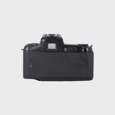 Nikon F601 AF 35mm SLR film camera body only