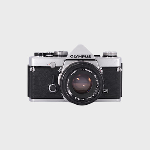 Olympus OM-1 Reflex 35mm argentique avec 50mm f1.8 objectif