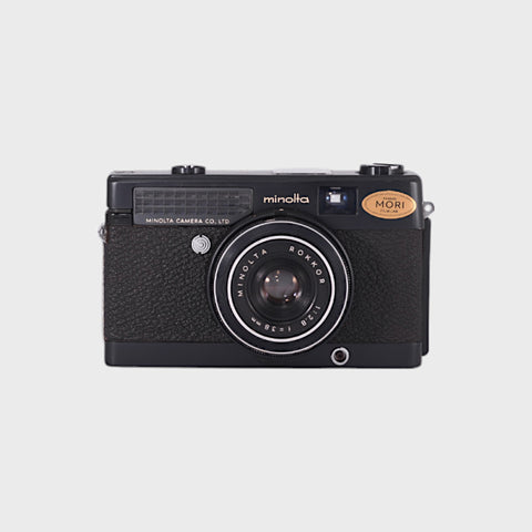 Minolta Minoltina P 35mm point & shoot film camera with 38mm f2.8 lens