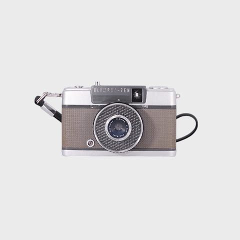 Olympus Pen EES-2 Appareil photo à film 35mm demi-images avec 30mm f2.8 objectif