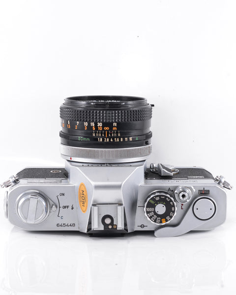 Canon FTb QL Reflex 35mm argentique avec 50mm f1.8 objectif