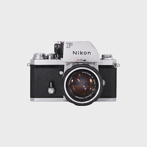 Nikon F Reflex 35mm argentique avec 50mm f1.4 objectif