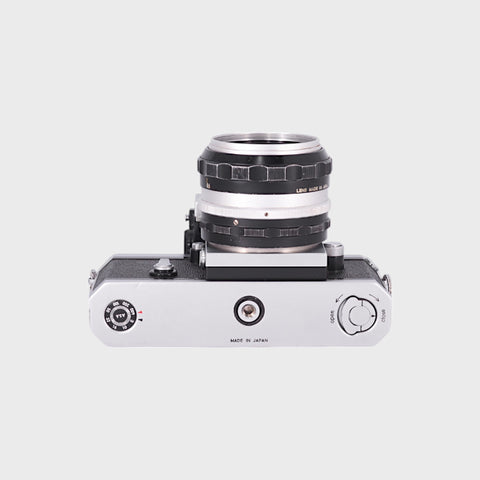 Nikon F Reflex 35mm argentique avec 50mm f1.4 objectif