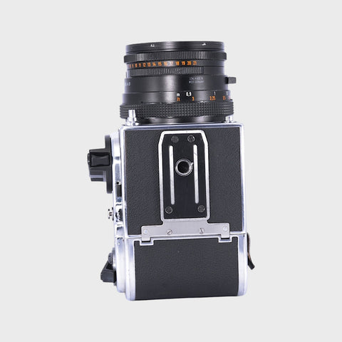 Hasselblad 500C/M Moyen Format argentique avec 80mm f2.8 objectif