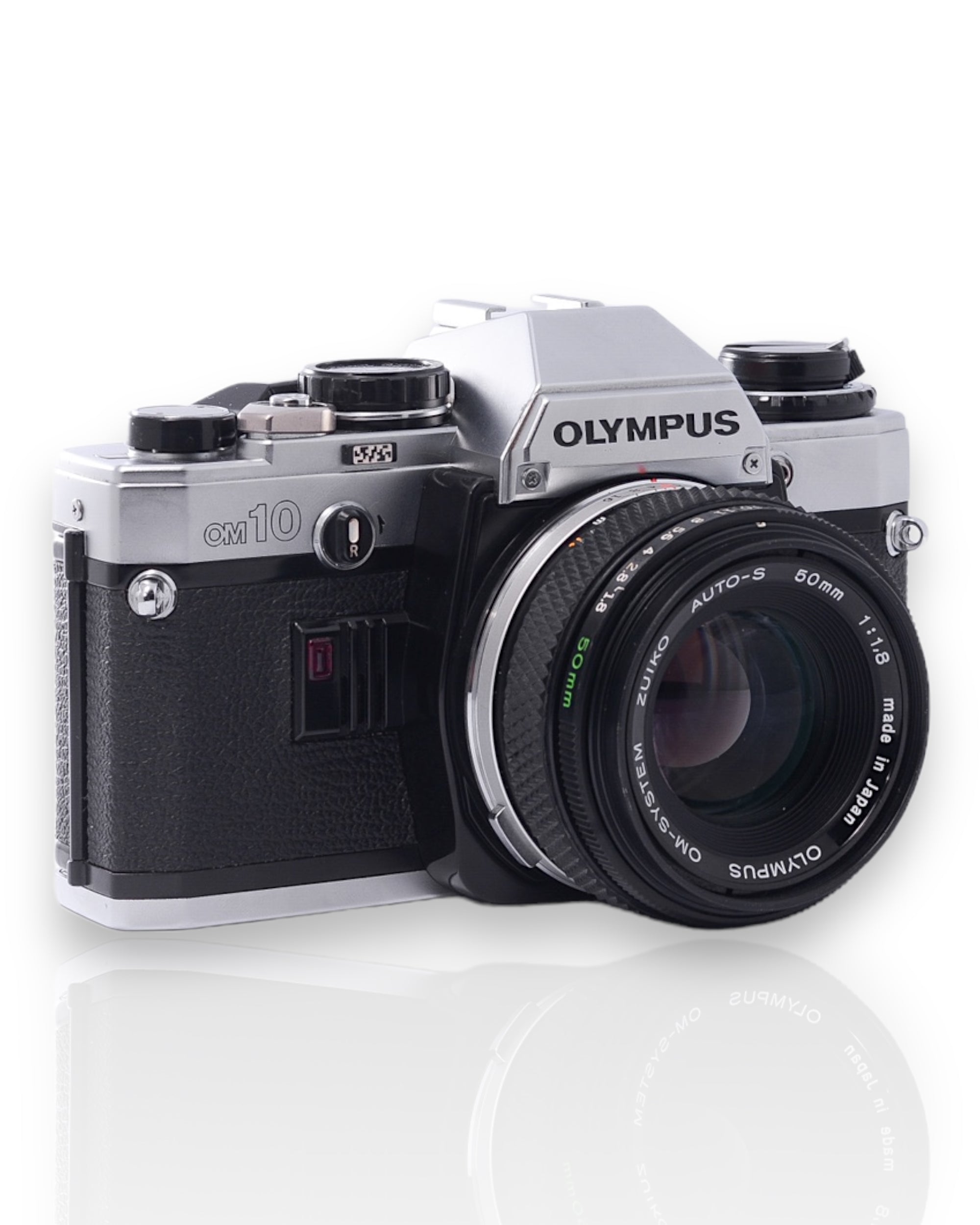 Olympus OM10 Reflex 35mm argentique avec 50mm f1.8 objectif