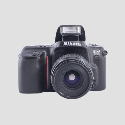 Nikon F50 Reflex 35mm argentique avec 35-80mm objectif