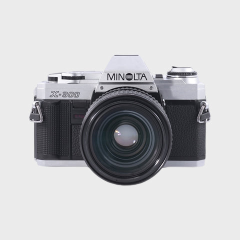 Minolta X-300 Reflex 35mm argentique avec 35-70mm objectif