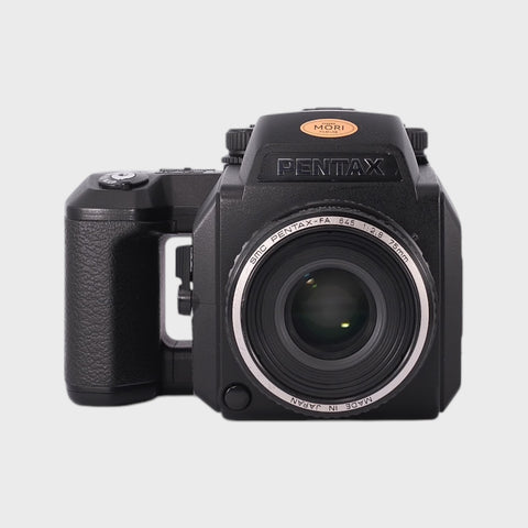 Pentax 645Nii Moyen Format argentique avec 75mm f2.8 objectif