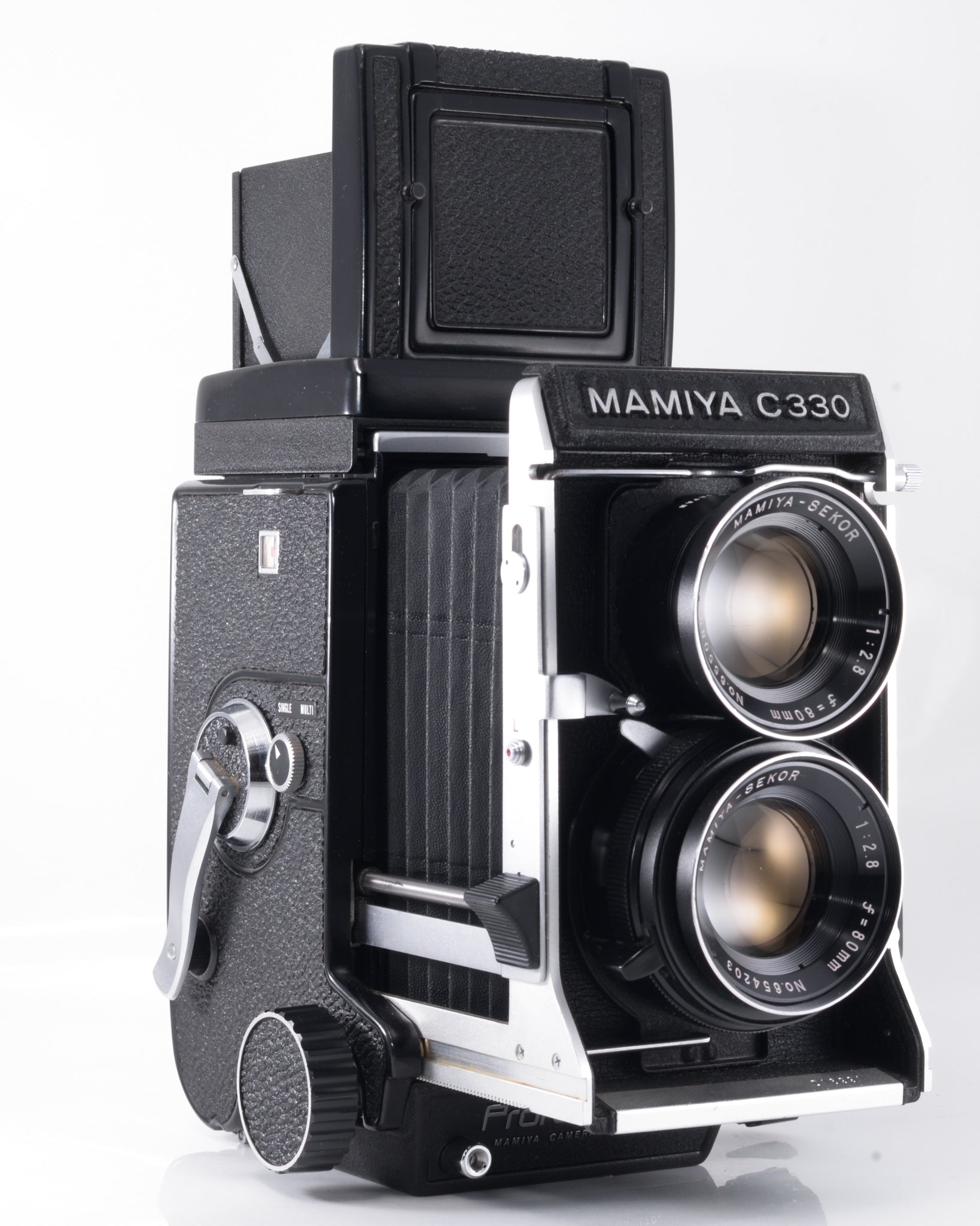Appareil photo TLR moyen format Mamiya C330 avec 80 mm f2.8 objectif